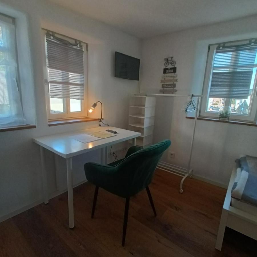 Apartments & Moeblierte Zimmer In Kahl Am Main, Kontaktloser Self Check-In, W-Lan, Schreibtisch, Duschbad, Kuechenzeile, Pkw-Plaetze Kahl am Main Exterior foto