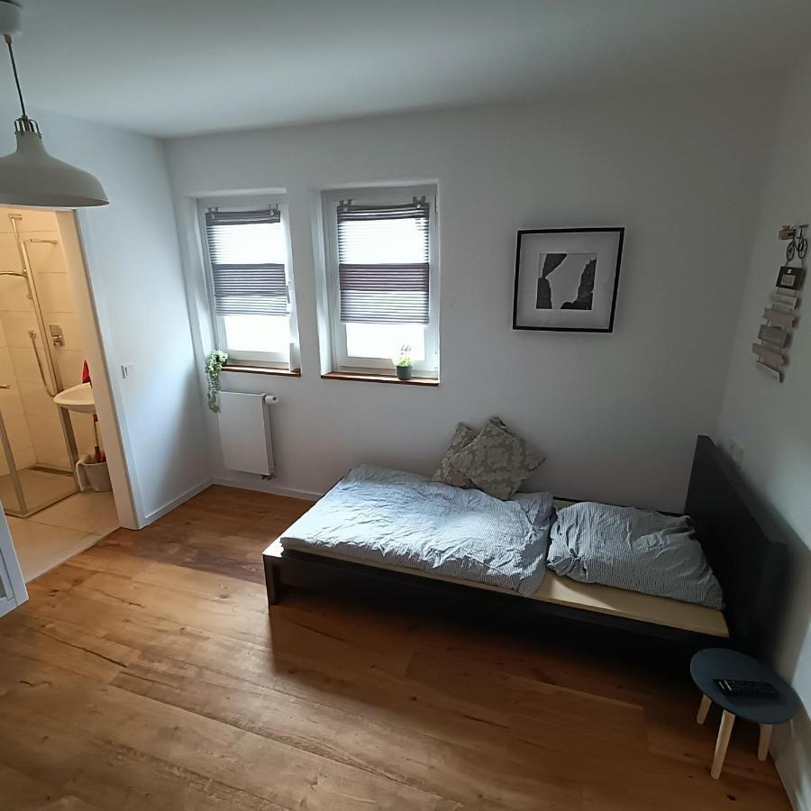 Apartments & Moeblierte Zimmer In Kahl Am Main, Kontaktloser Self Check-In, W-Lan, Schreibtisch, Duschbad, Kuechenzeile, Pkw-Plaetze Kahl am Main Exterior foto