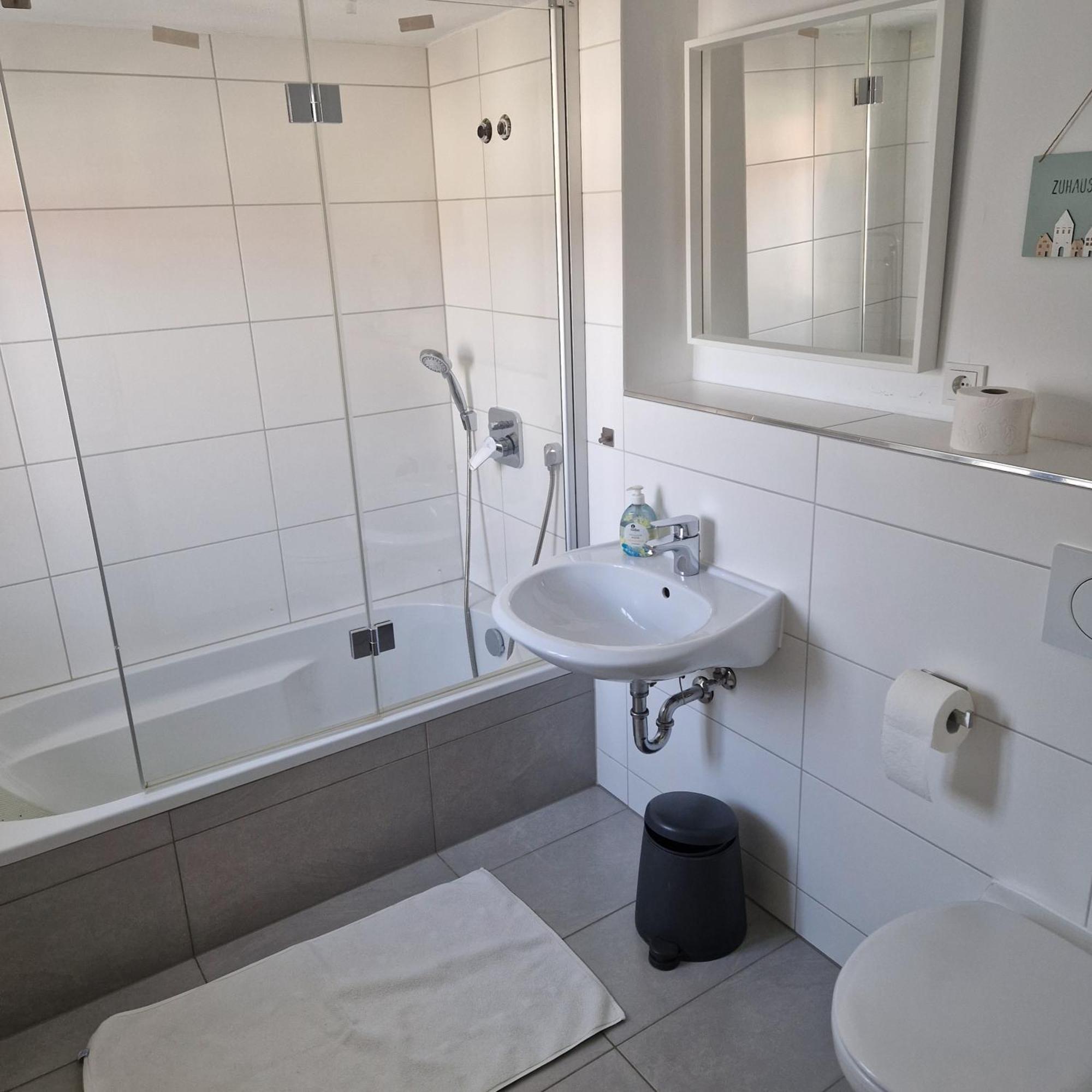 Apartments & Moeblierte Zimmer In Kahl Am Main, Kontaktloser Self Check-In, W-Lan, Schreibtisch, Duschbad, Kuechenzeile, Pkw-Plaetze Kahl am Main Quarto foto